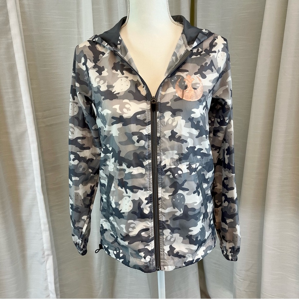 STAR WARS HER UNIVERSE Jacket Zip Front Camo Grey and White Hood Size Small
